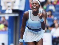 开云网址-中(zhōng)网第7比赛日看点：高芙(fú)领衔冲擊(jī)八强，辛纳再战德米纳尔