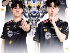 开云app-T1史無(wú)前例英雄联盟S赛三(sān)连冠，Faker六冠加冕