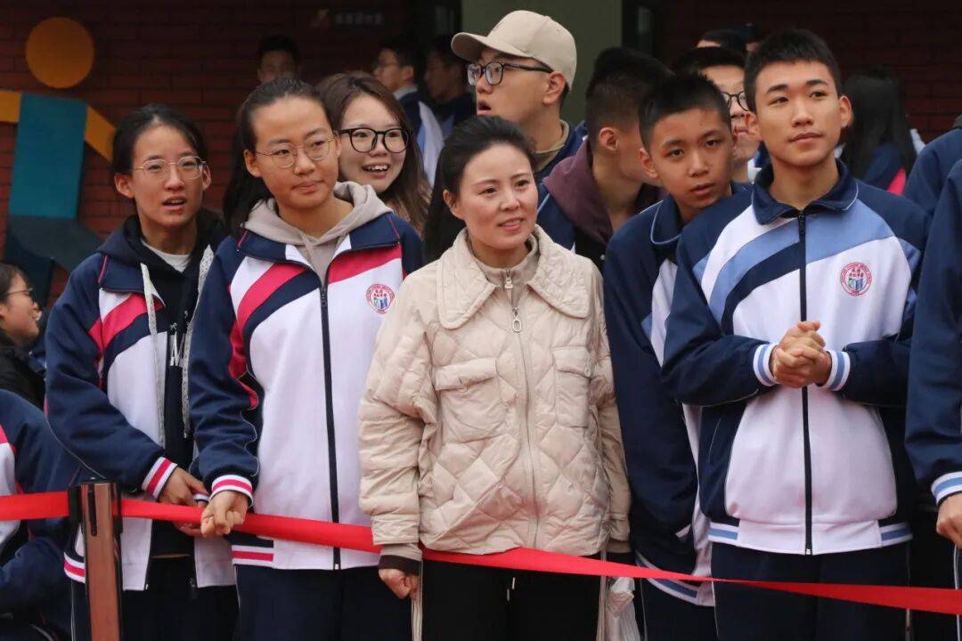 开云新闻-咸阳彩虹中学运动会精彩集锦