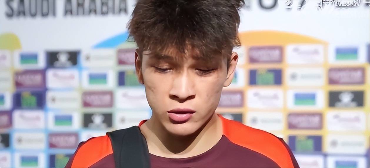 开运-意外！不是王大雷也不是于金永，他是唯一入围金手套奖的鲁能门将