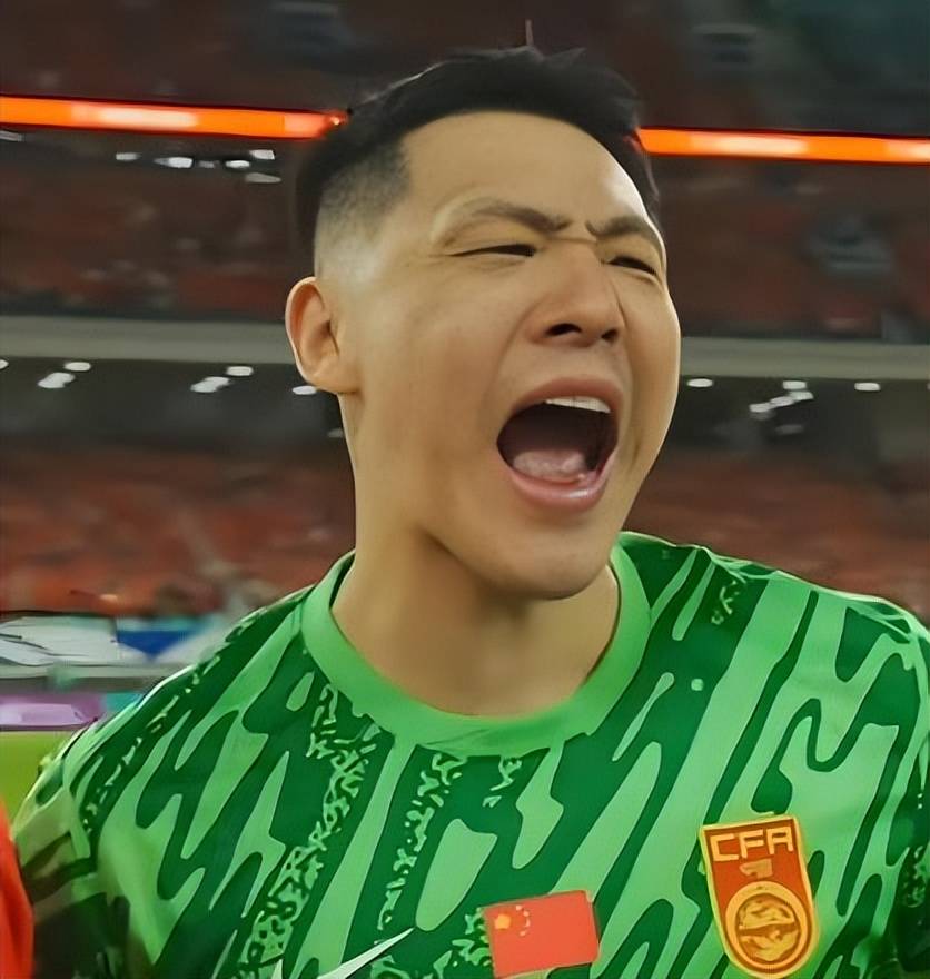 开运-意外！不是王大雷也不是于金永，他是唯一入围金手套奖的鲁能门将