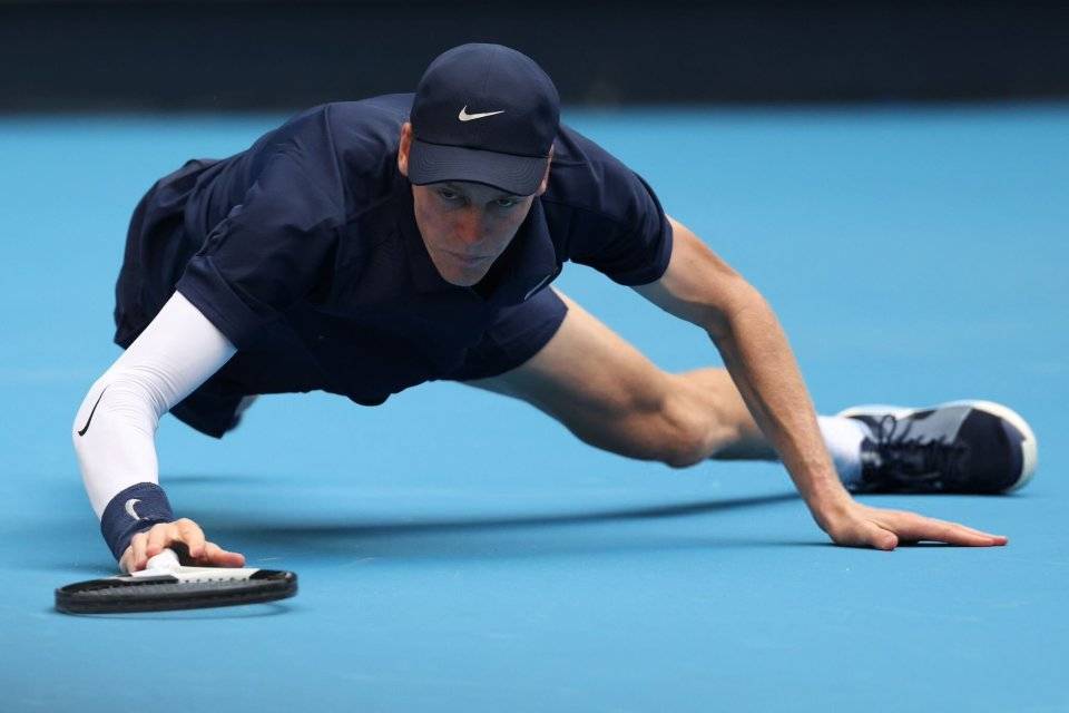 开云网址-中(zhōng)网第7比赛日看点：高芙(fú)领衔冲擊(jī)八强，辛纳再战德米纳尔